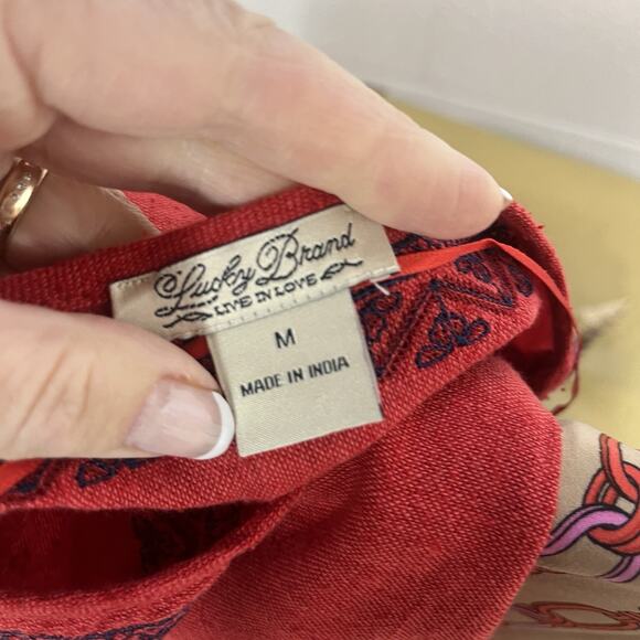 Lucky Brand Live in Love Blouse Top sz Medium Silk Red Blue Embroidered Boho - Picture 7 of 7